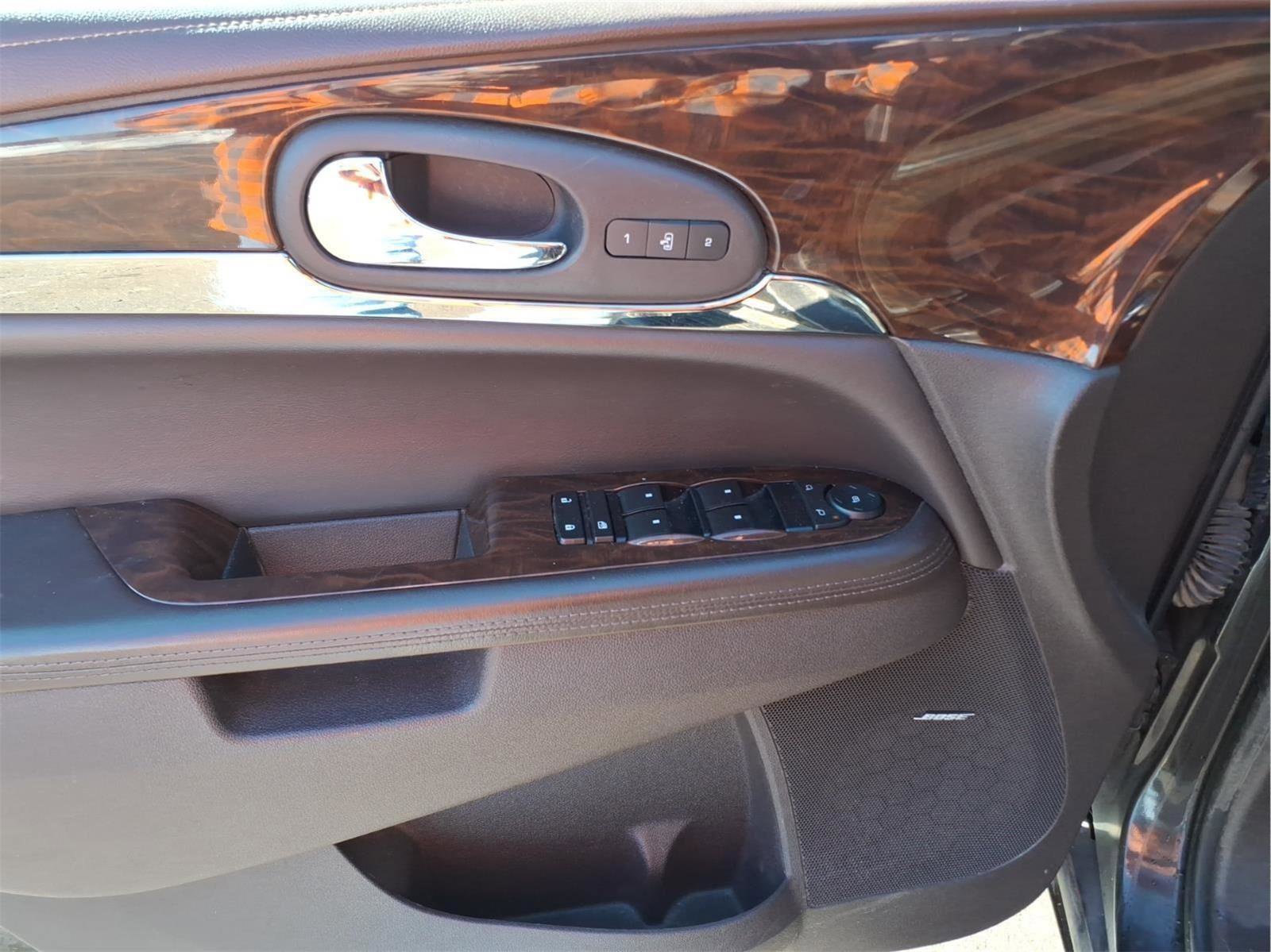 Used 2014 Buick Enclave Leather image 11
