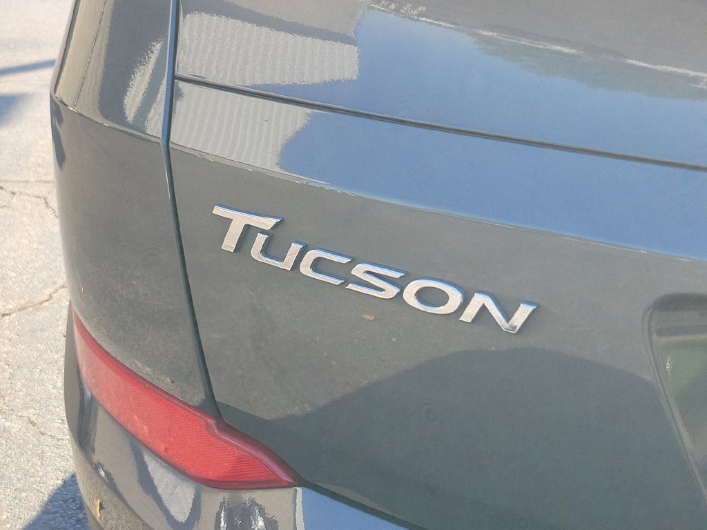 Used 2017 Hyundai Tucson SE w/ Cargo Package FWD image 9