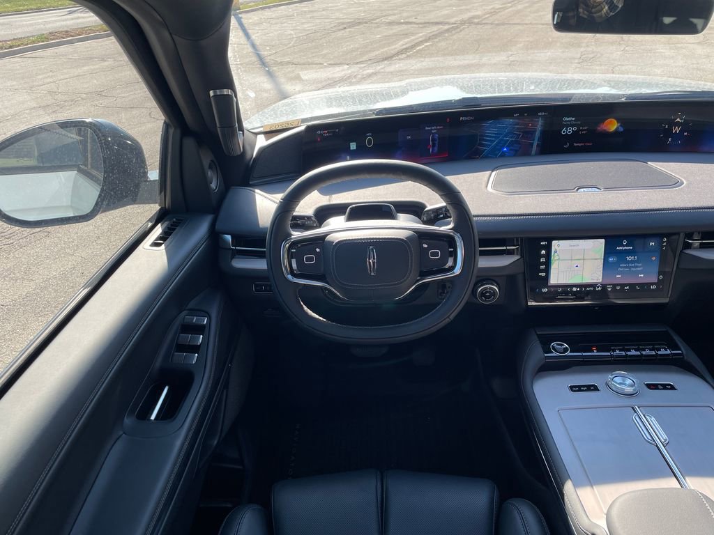 New 2025 Lincoln Navigator Reserve w/ Jet Appearance Package image 14