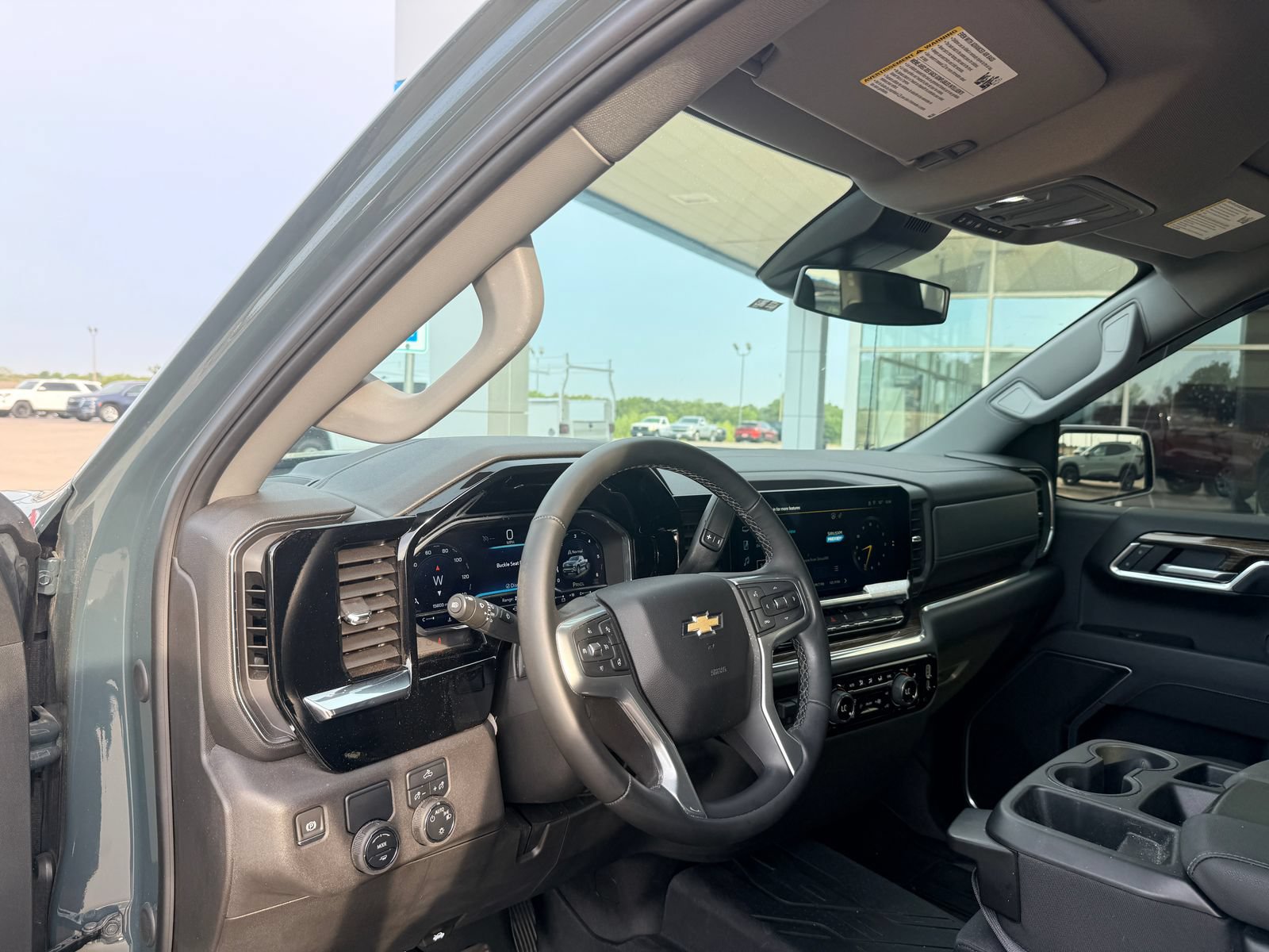 Used 2025 Chevrolet Silverado 1500 LT RWD image 14