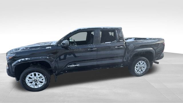 Used 2024 Toyota Tacoma SR5 image 4
