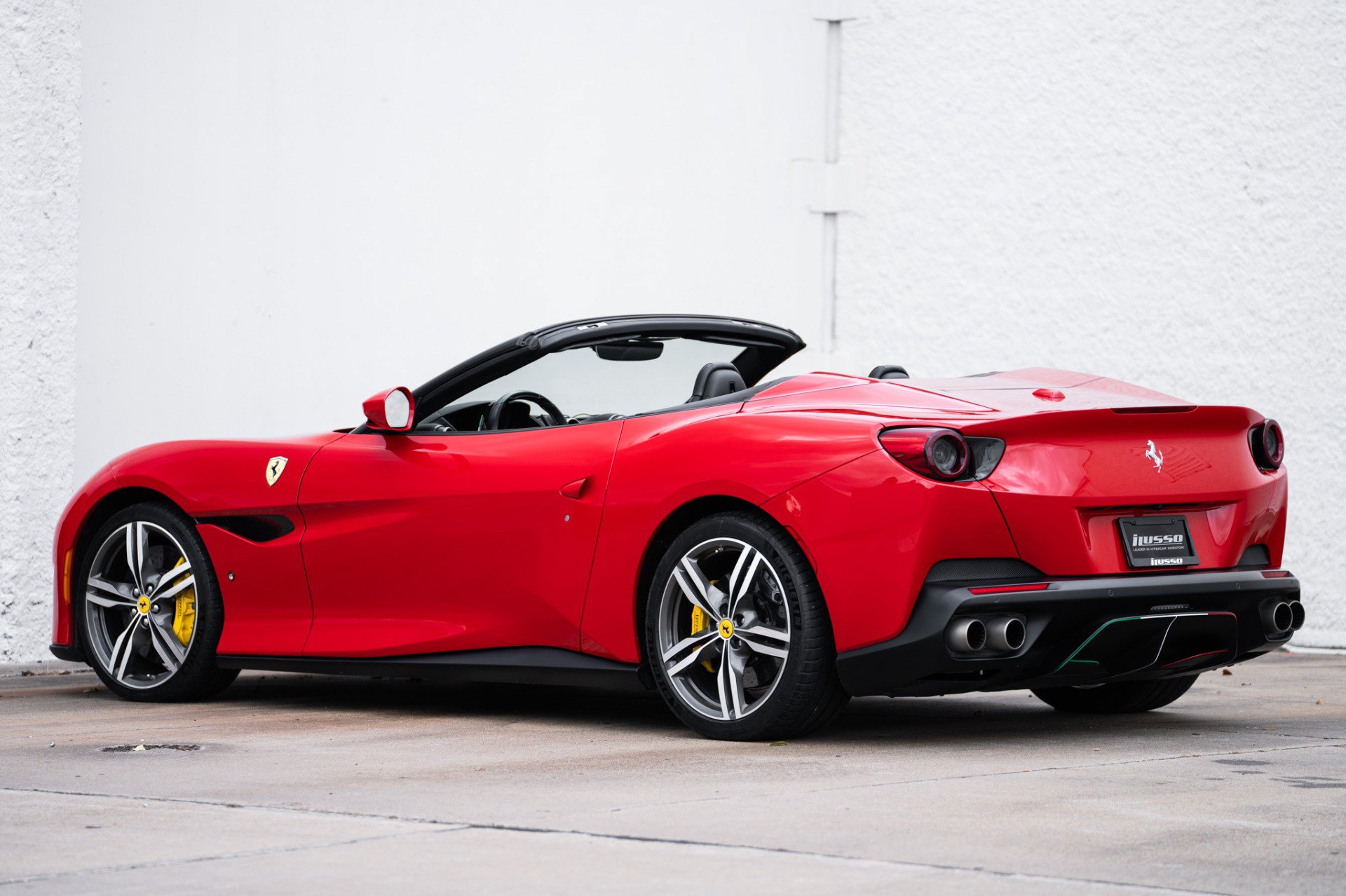 Used 2019 Ferrari Portofino RWD image 14