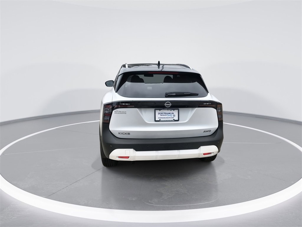 New 2025 Nissan Kicks SV w/ SV Premium Package image 7