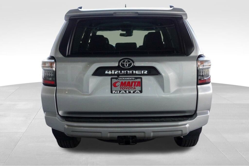Certified 2022 Toyota 4Runner TRD Off-Road image 8
