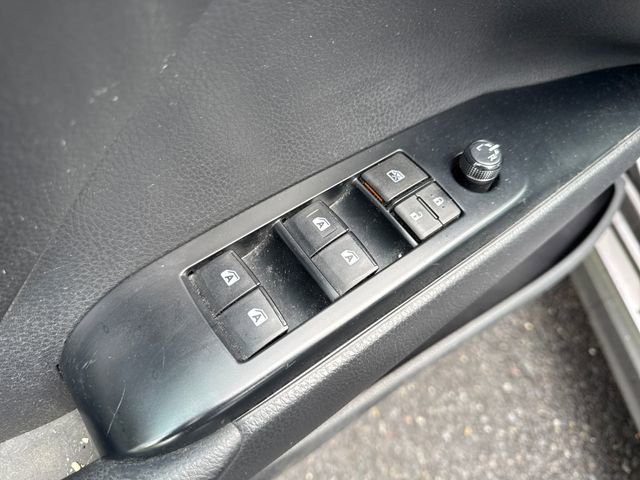 Used 2019 Toyota Camry SE FWD image 22