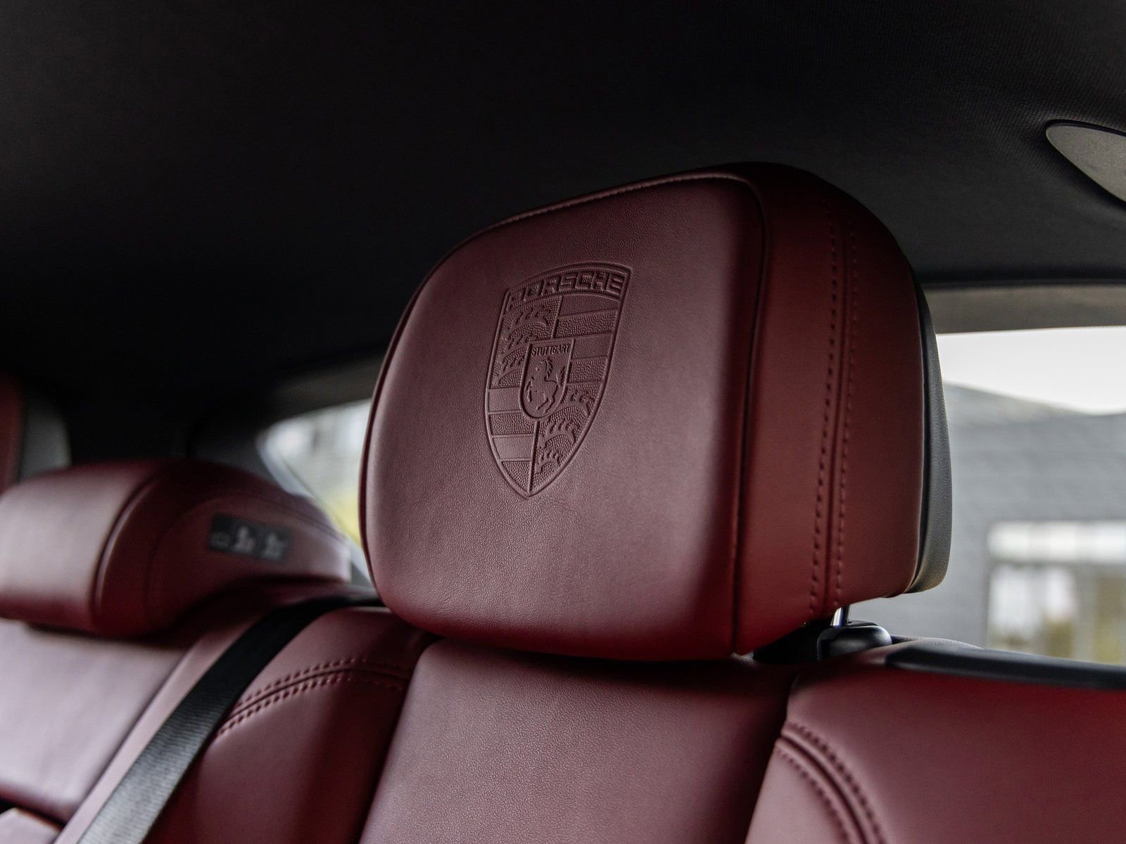 Certified 2026 Porsche Macan AWD/4WD image 37