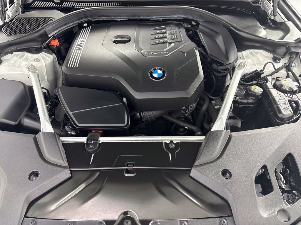 Used 2020 BMW 530i xDrive w/ Convenience Package AWD/4WD image 21