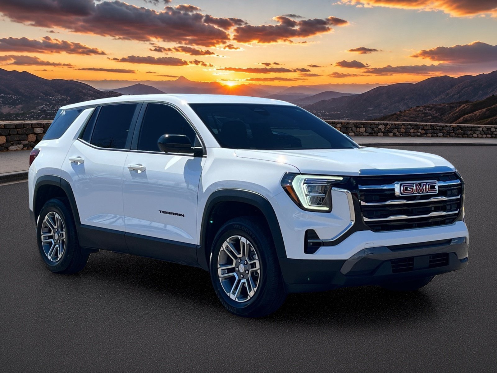 Used 2026 GMC Terrain Elevation w/ Technology Package II FWD image 7