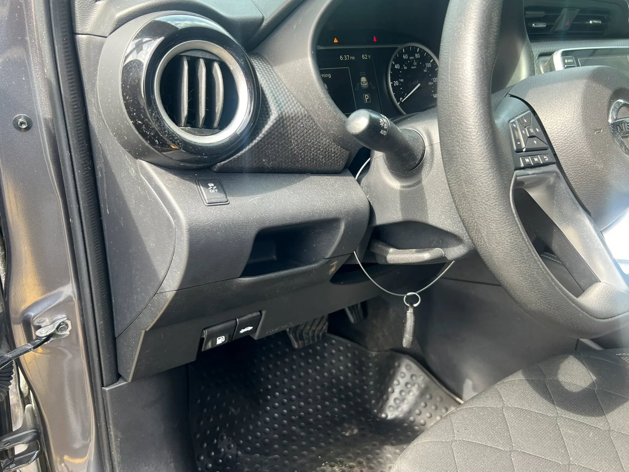 Used 2019 Nissan Kicks SV FWD image 13
