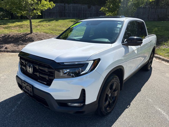 Certified 2024 Honda Ridgeline Black Edition image 3