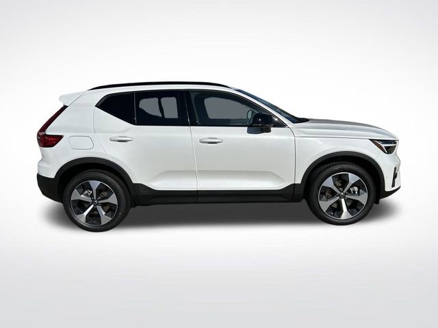 New 2026 Volvo XC40 B5 Plus w/ Climate Package image 10