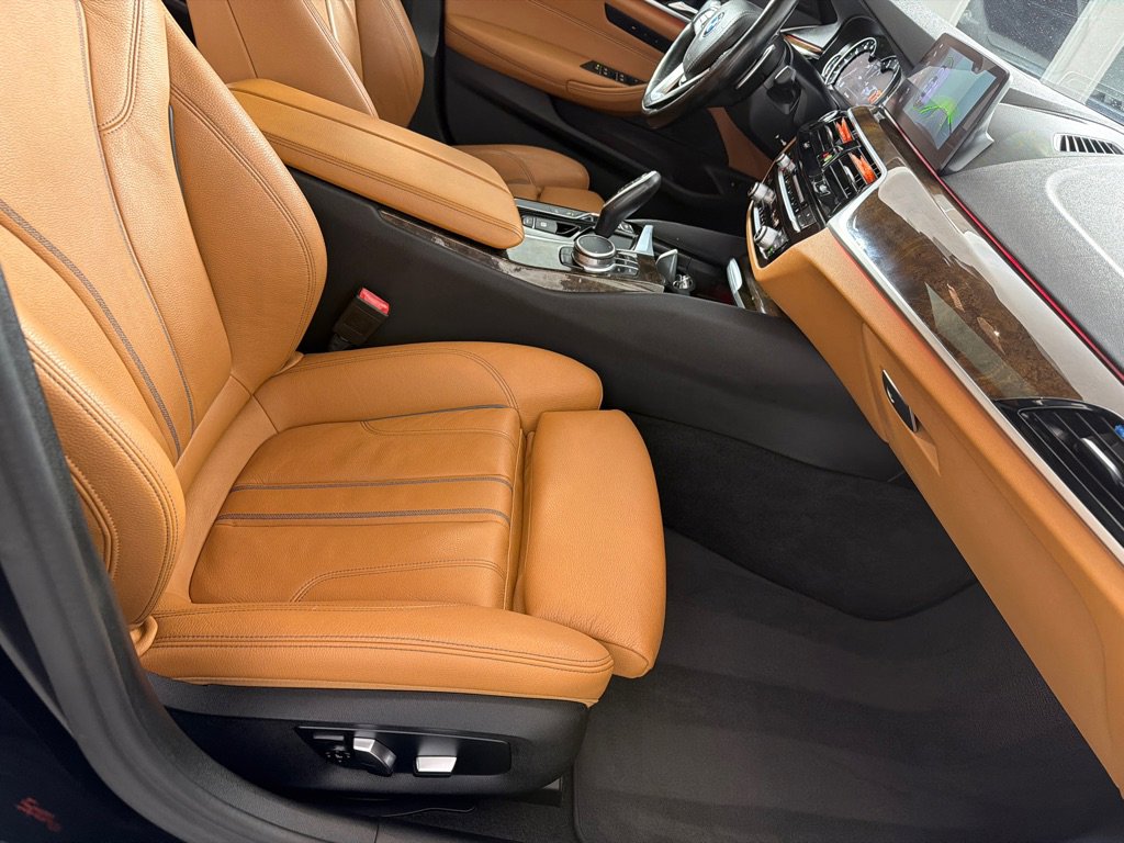 Used 2019 BMW 540i xDrive w/ Convenience Package image 22