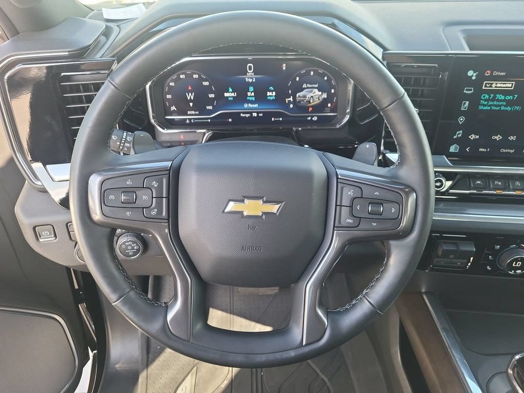 Used 2025 Chevrolet Silverado 1500 High Country w/ High Country Premium Package AWD/4WD image 18