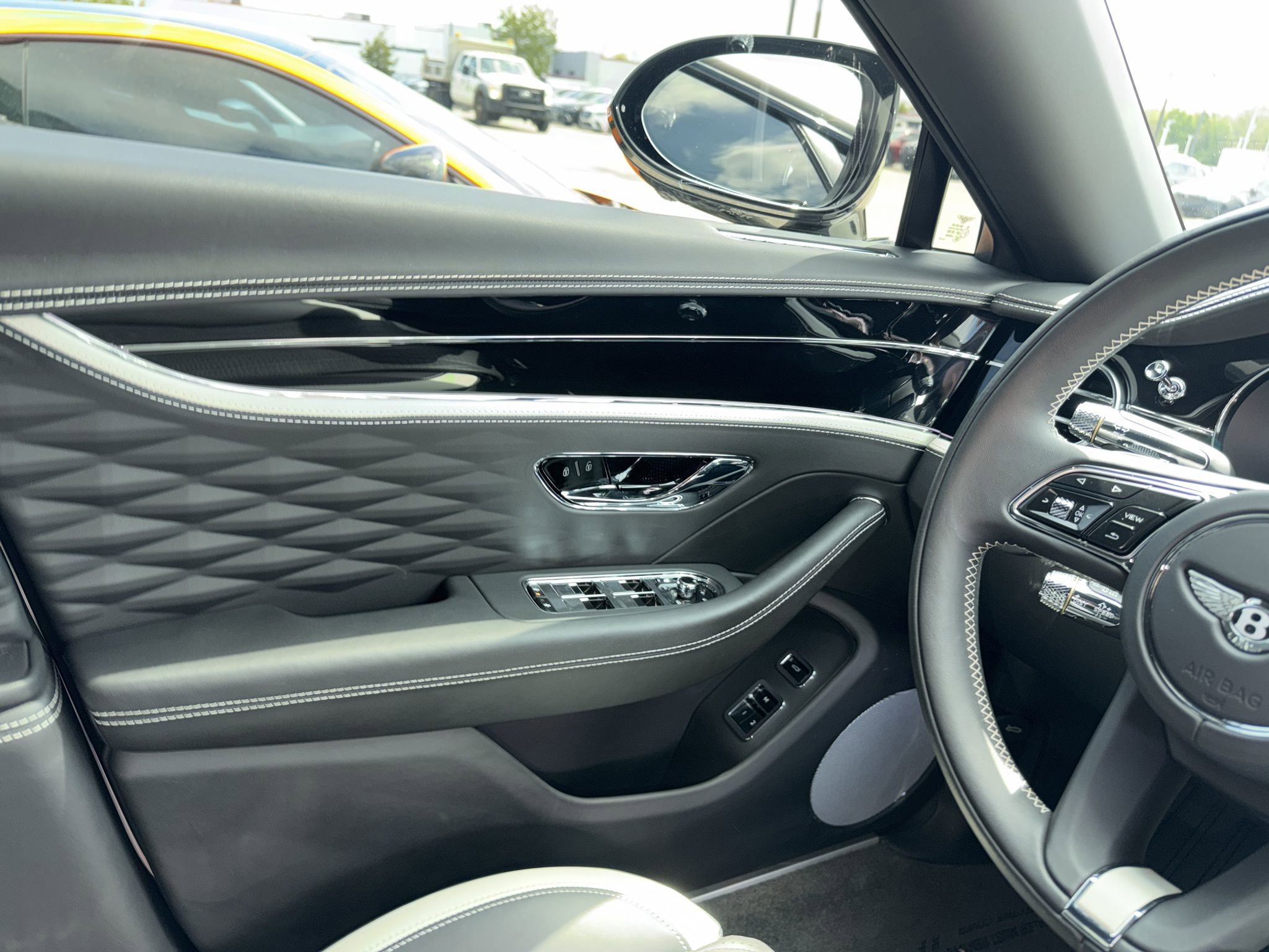 Used 2023 Bentley Flying Spur W12 AWD/4WD image 14