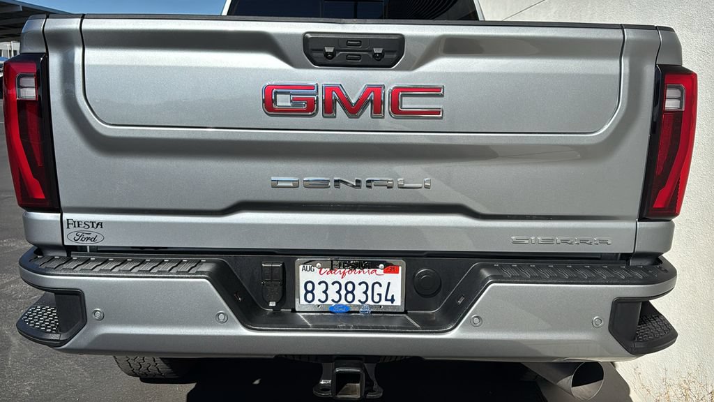 Used 2025 GMC Sierra 2500 Denali w/ Denali Reserve Package AWD/4WD image 9