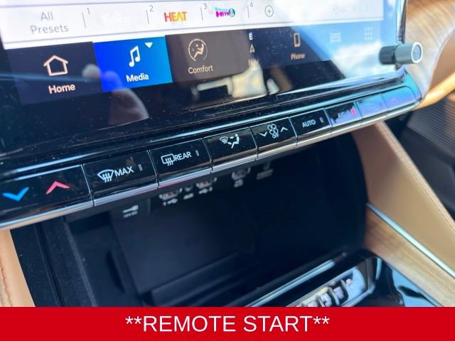 Used 2024 Jeep Grand Wagoneer Series III w/ Rear Seat Video Group 1 AWD/4WD image 22