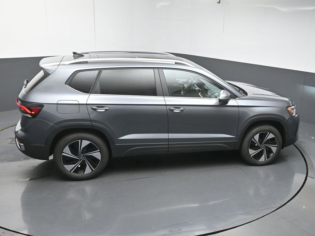 New 2025 Volkswagen Taos SE image 49