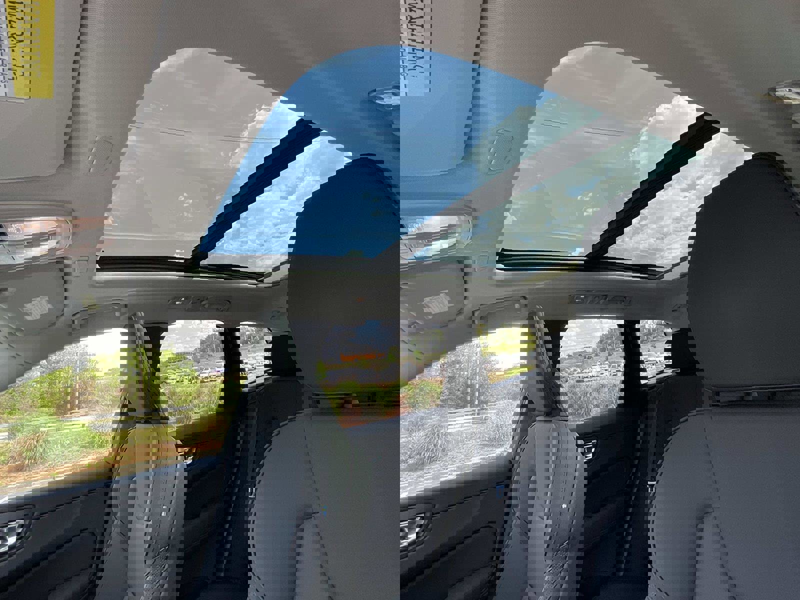 Certified 2026 Volvo XC60 B5 Plus w/ Protection Package Premier AWD/4WD image 21