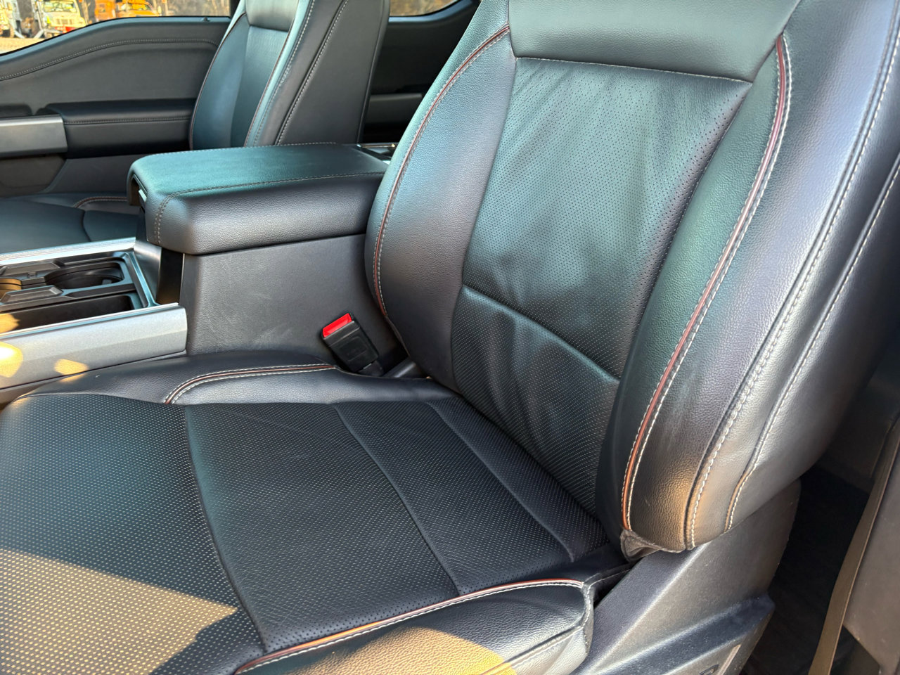 Used 2023 Ford F350 Lariat image 20