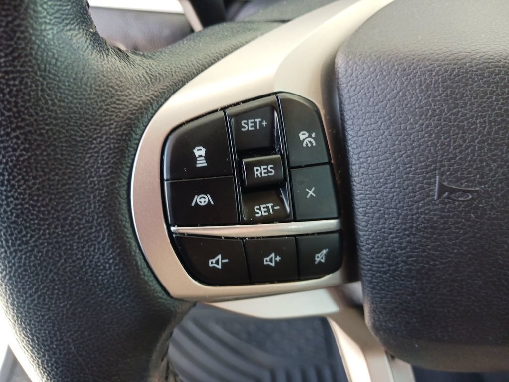 Used 2021 Ford Explorer XLT w/ Equipment Group 202A RWD image 34