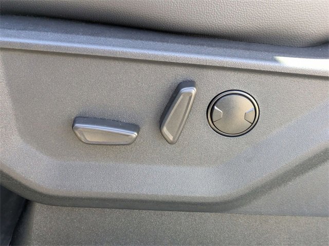 New 2026 Ford F250 Lariat w/ Black Appearance Package image 15