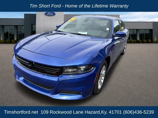 Used 2020 Dodge Charger SXT w/ Leather Interior Group RWD image 3