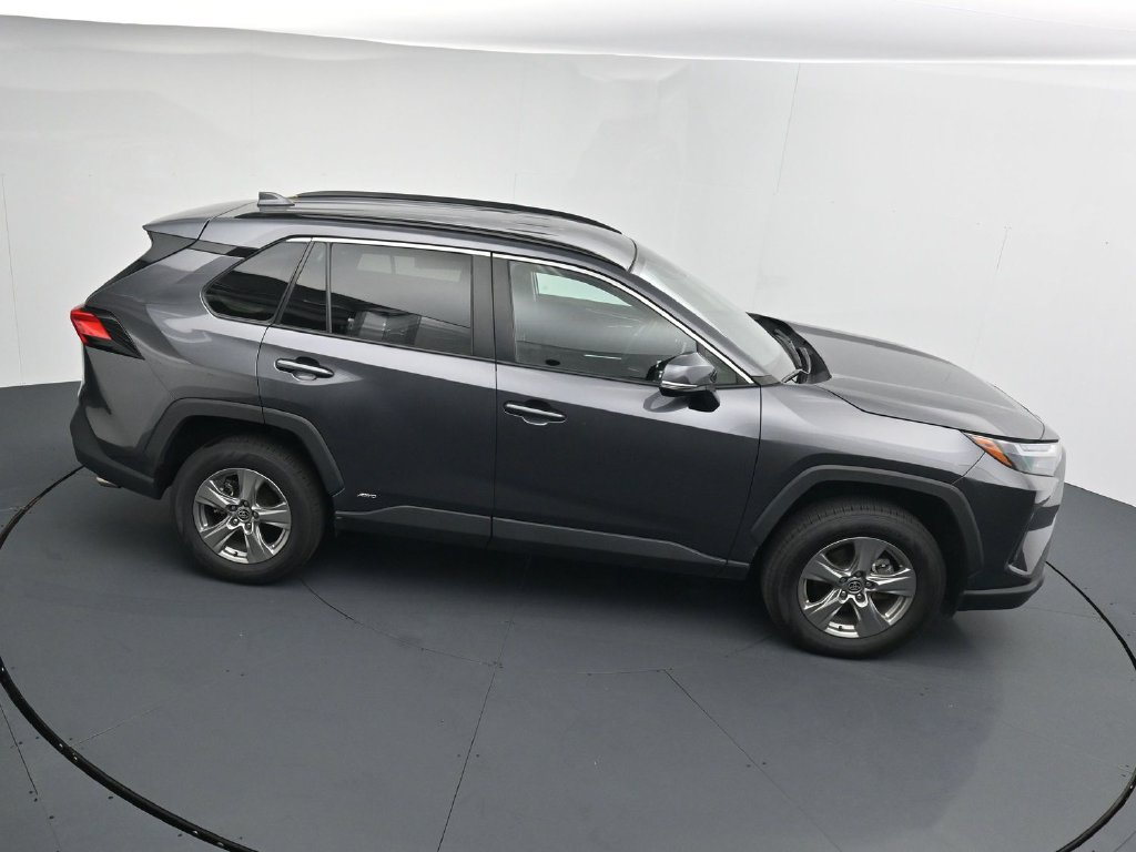 Used 2024 Toyota RAV4 XLE AWD/4WD image 17