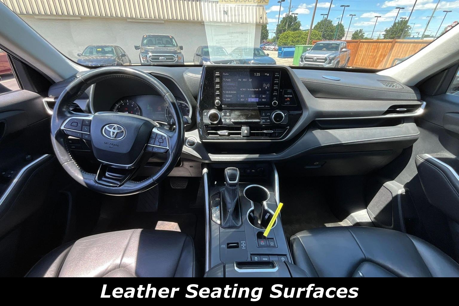 Used 2020 Toyota Highlander XLE FWD image 7