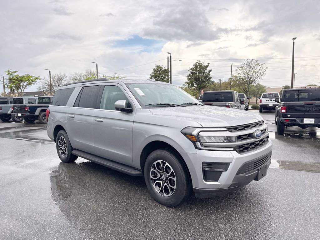 Used 2024 Ford Expedition Max XLT image 1