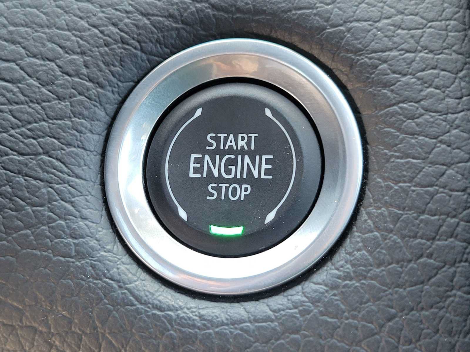 Used 2024 GMC Yukon XL Denali AWD/4WD image 35