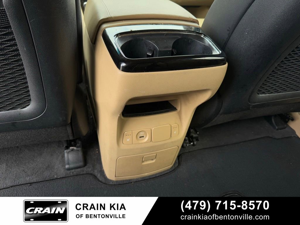 Used 2016 Kia Sedona EX FWD image 29