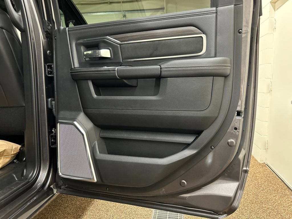 New 2026 RAM 4500 4x4 Crew Cab DRW w/ Laramie Trim Package image 14