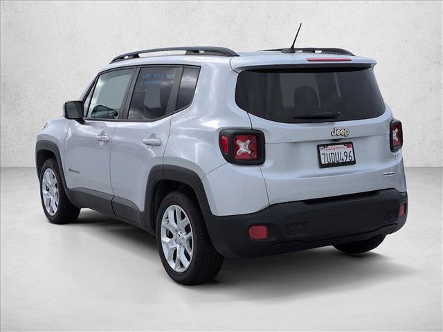 Used 2016 Jeep Renegade Latitude FWD image 8