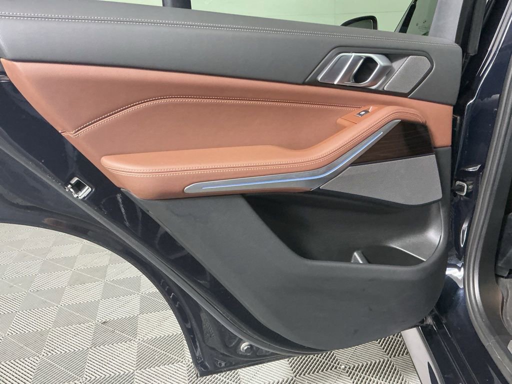 Certified 2024 BMW X5 xDrive50e w/ M Sport Package image 28