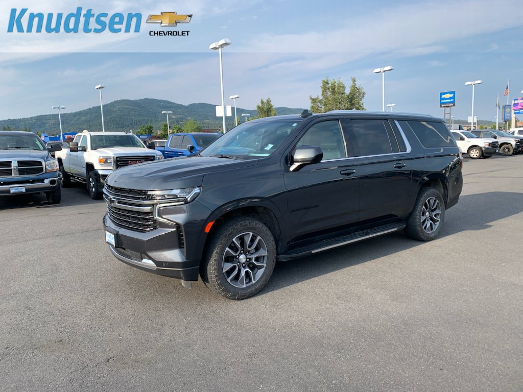 Used 2022 Chevrolet Suburban LT w/ Max Trailering Package AWD/4WD image 3