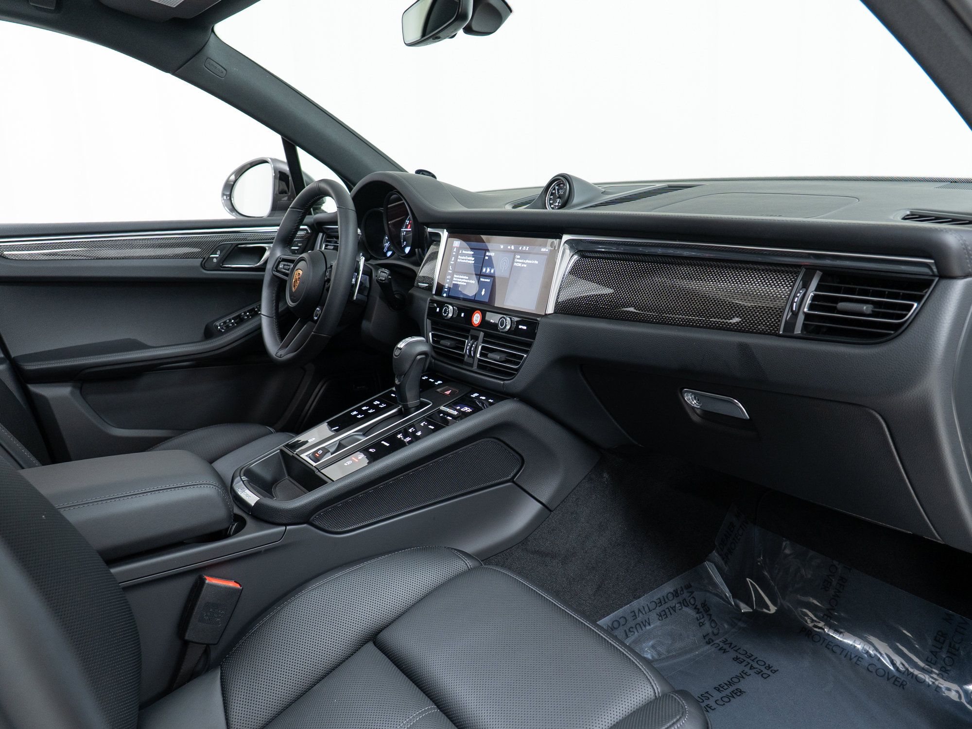 New 2026 Porsche Macan Turbo image 25