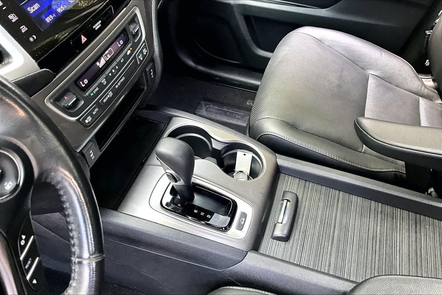 Used 2019 Honda Ridgeline RTL-T image 17