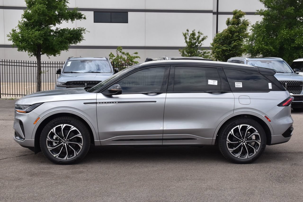 New 2026 Lincoln Nautilus Reserve AWD/4WD image 18