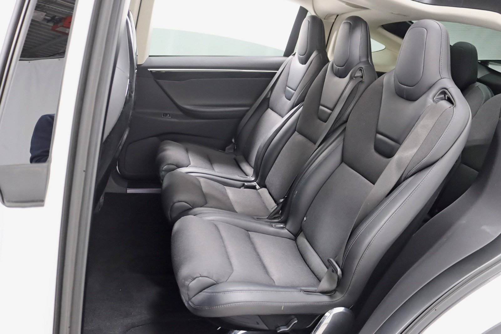 Used 2016 Tesla Model X AWD/4WD image 29