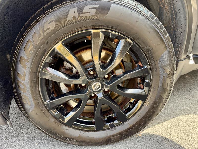 Used 2017 Nissan Rogue SV w/ Midnight Edition AWD/4WD image 38