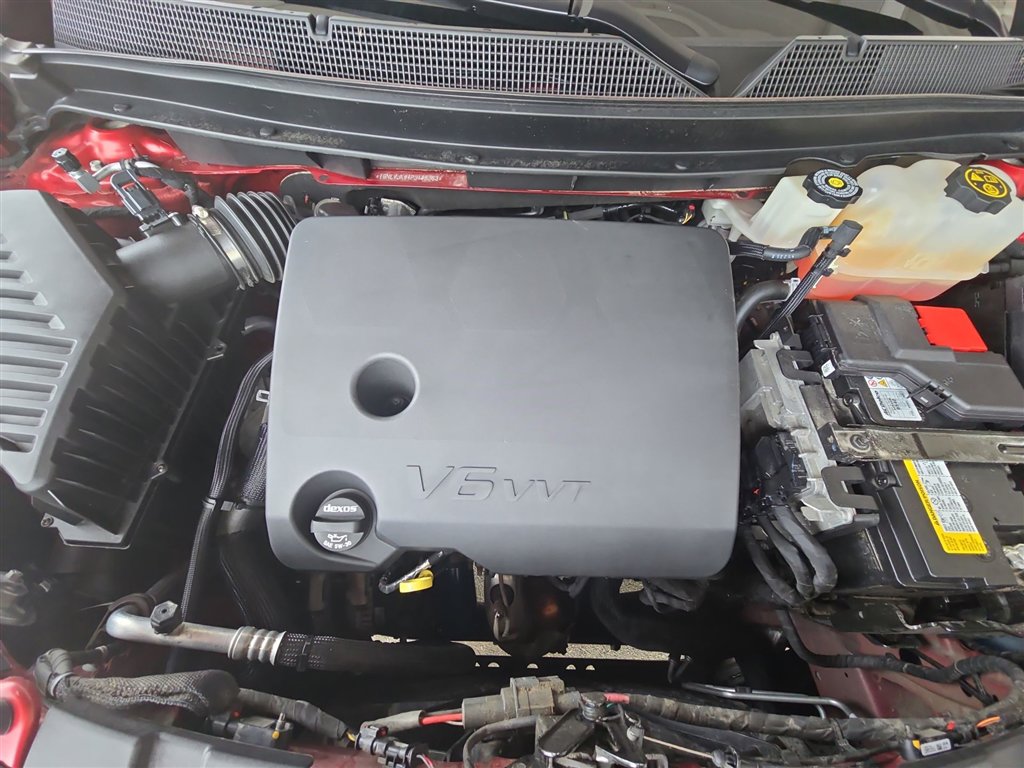 Used 2023 Chevrolet Traverse RS image 30