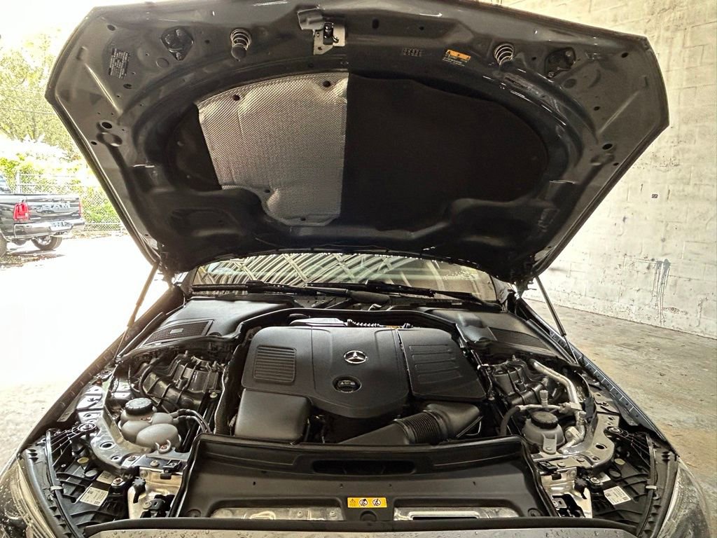 Used 2025 Mercedes-Benz C 300 4MATIC Sedan image 37