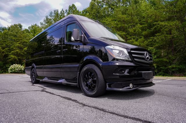 Used 2016 Mercedes-Benz Sprinter 2500 image 33