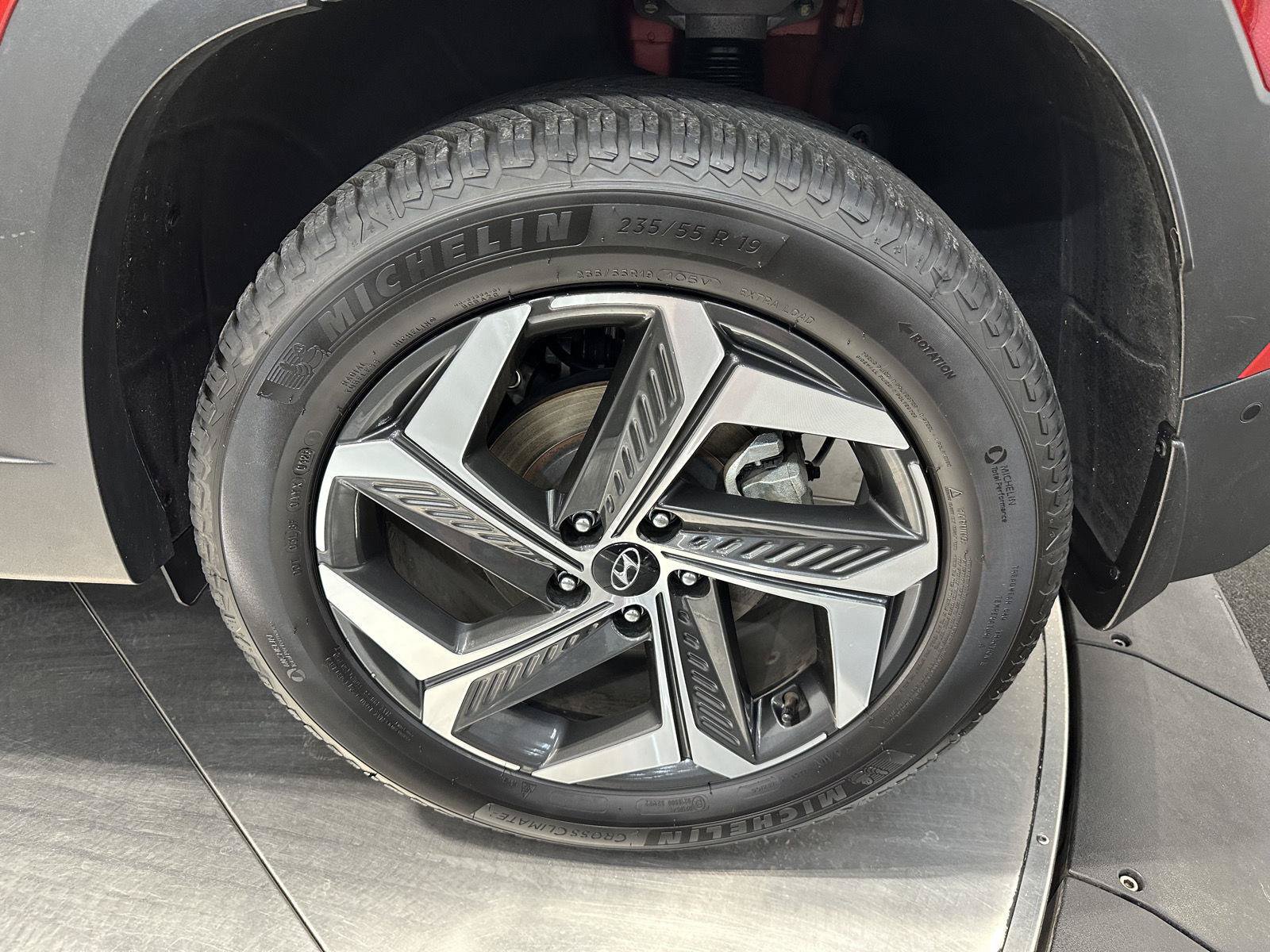 Used 2022 Hyundai Tucson Limited AWD/4WD image 10
