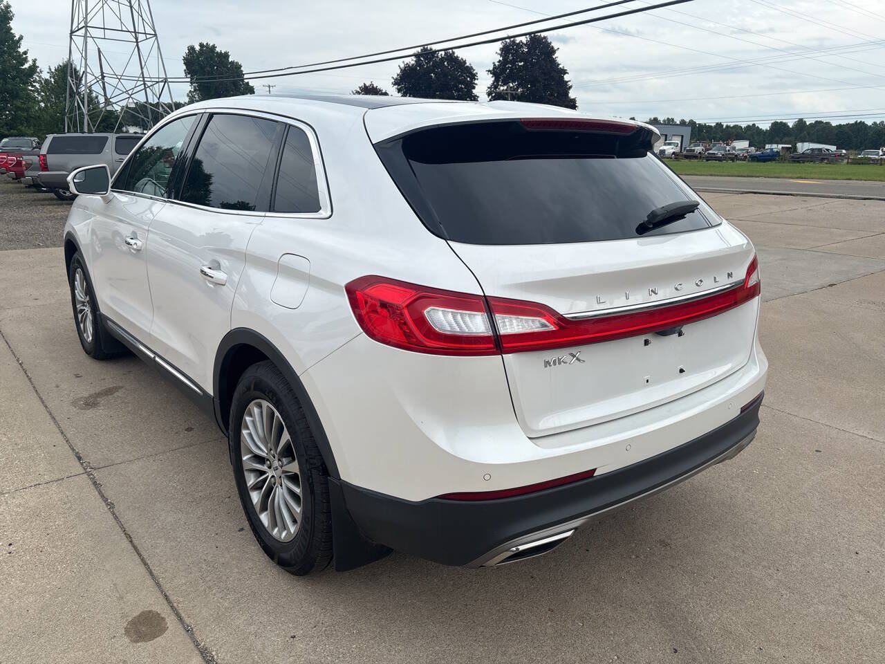 Used 2016 Lincoln MKX Select FWD image 7