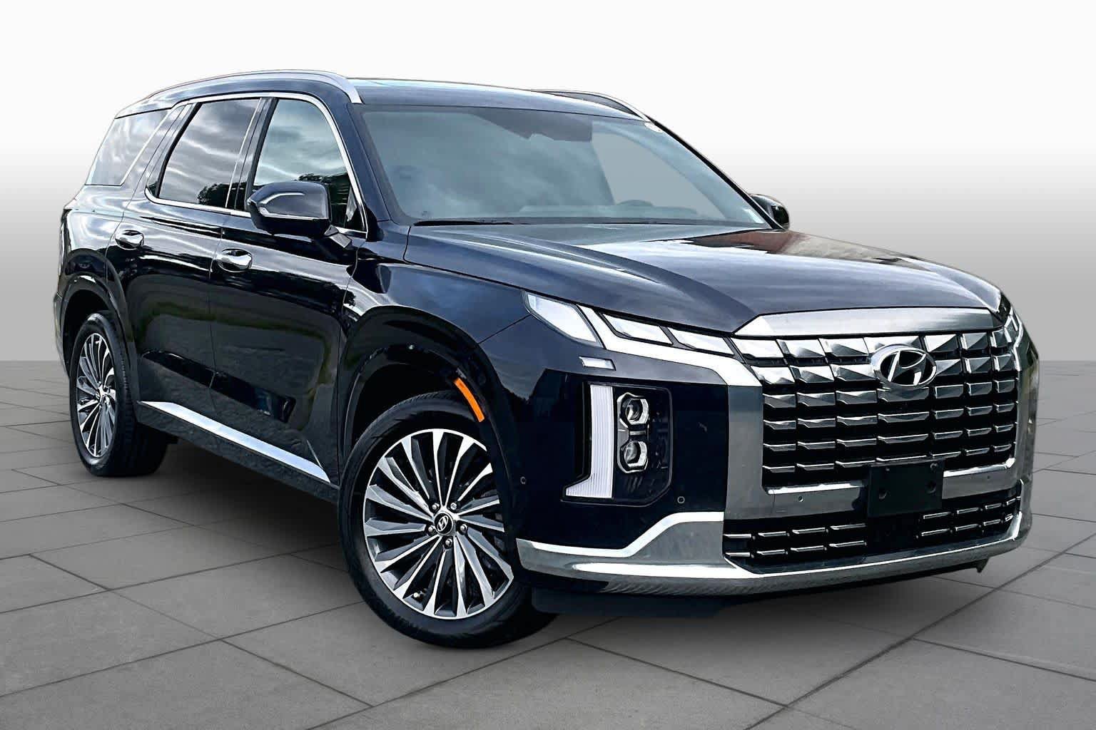 Used 2024 Hyundai Palisade Calligraphy AWD/4WD image 3