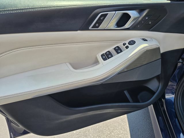 Used 2022 BMW X5 M50i w/ Executive Package AWD/4WD image 9