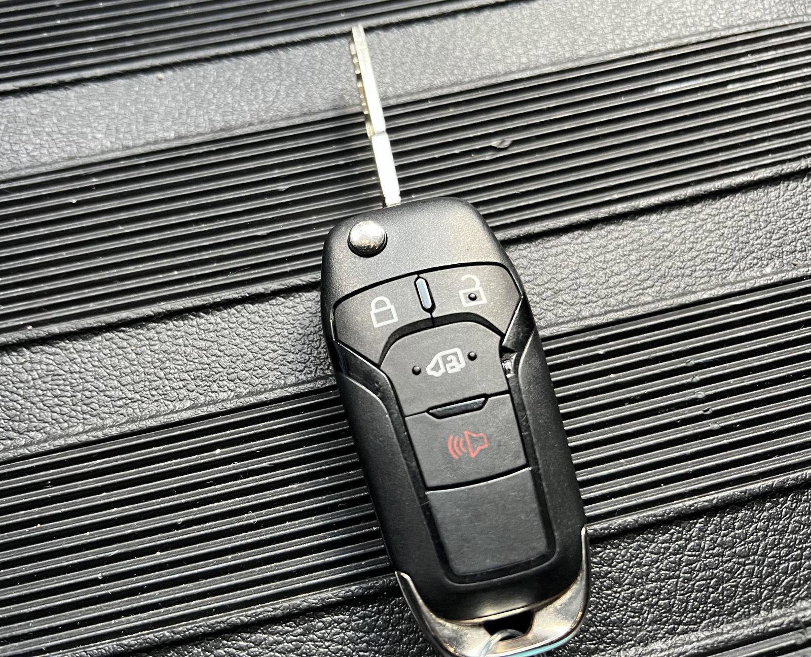 Used 2024 Ford Transit 350 XLT image 33