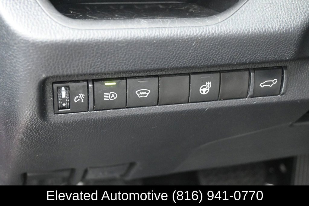 Used 2023 Toyota RAV4 XLE Premium AWD/4WD image 14