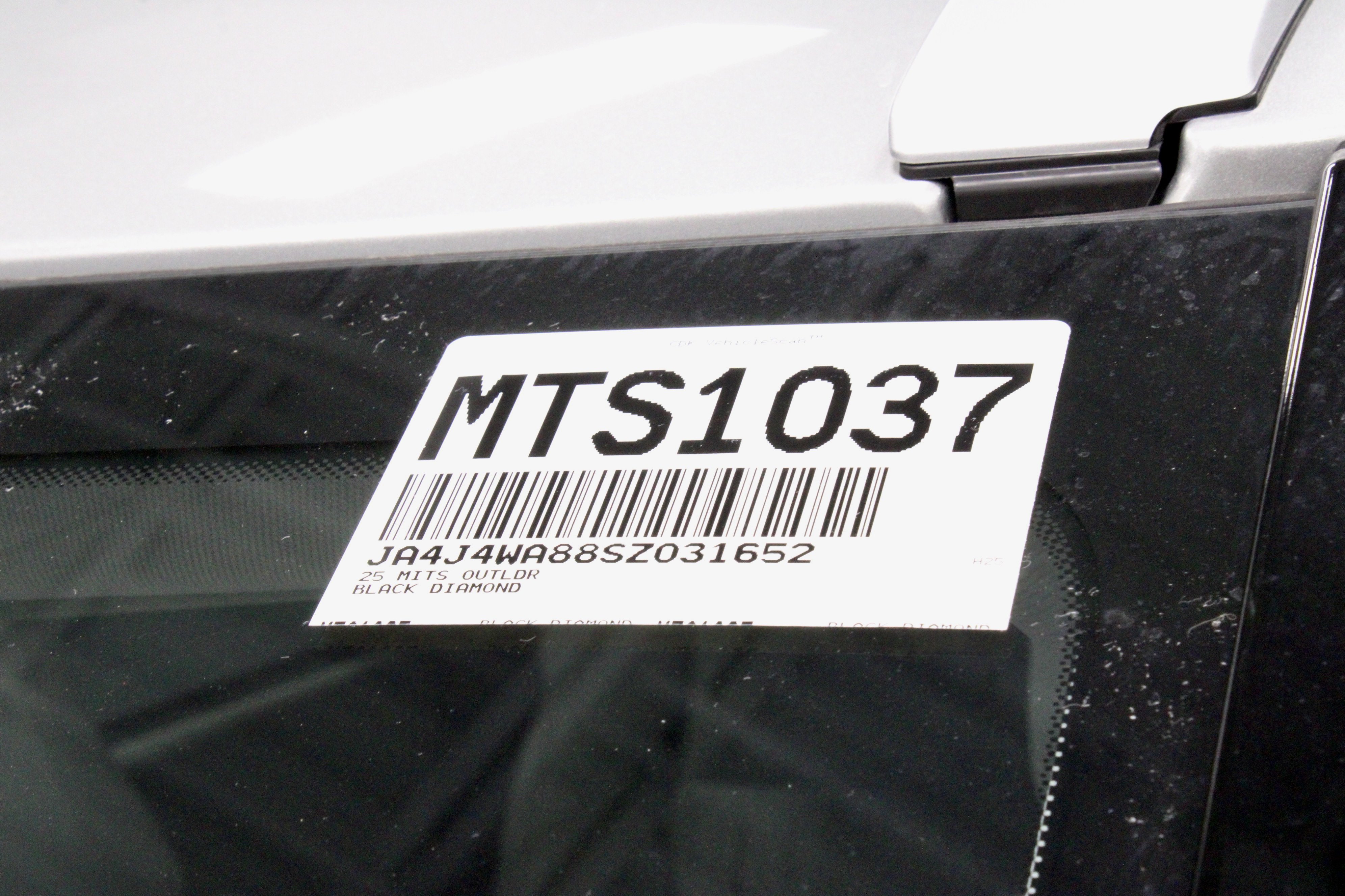 New 2025 Mitsubishi Outlander AWD image 34